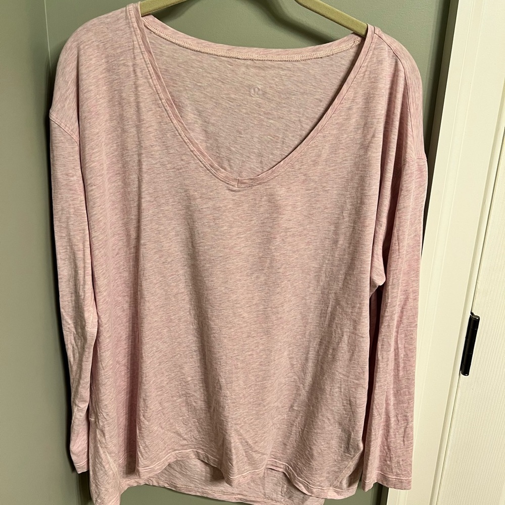 Lululemon back in action soft v neck long sleeve